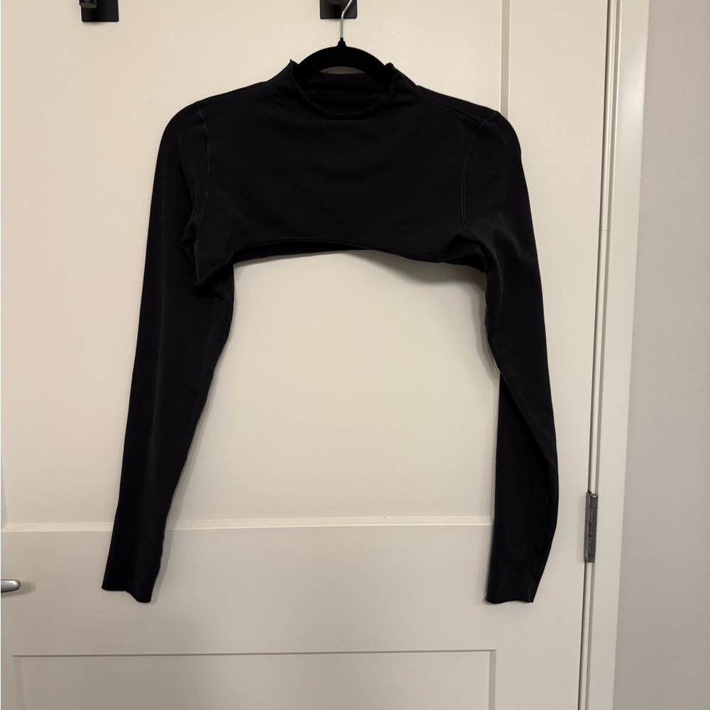 Nike SKIMS Shrug Top